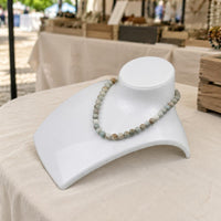 Plastic Necklace Bust Lightweight Necklace Display Bust Scratch-Resistant
