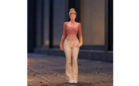Hand-Painted Resin Figurine Bun hairdo 1/64 Resin Figure Realistic Miniature Decor