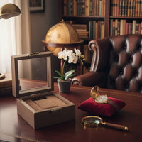 Vintage Watch Display Box Sturdy Wood Construction Wooden Watch Box Cushioned Wristwatch Holder Dustproof Particle-Resistant
