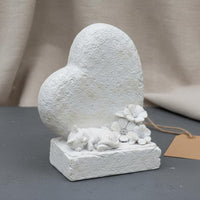 Heart Pet Memorial Stone Mourning Gift Resin Tombstone Indoor Outdoor Use