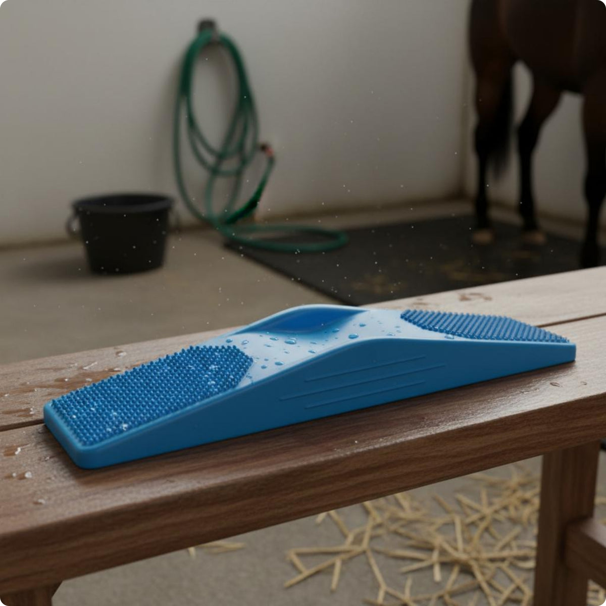 Horse Grooming Brush Removes Loose Hair Handheld Horse Brush Lustrous Coat Animal Care Suitable for Barn