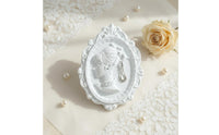 European Style Jewelry Rack Creative Vintage Photo Frame Jewelry Display Photography Prop Ornate Display Frame for Boutique Owners