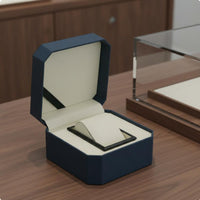 Single Watch Box Curved Design Personal Organizer Soft Interior Plush Interior