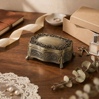 Antique Style Jewelry Box Decorative Scrollwork Velvet-Lined Jewelry Box Portable Storage Item